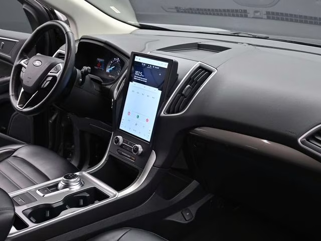 2024 Gray Metallic Ford Edge SEL AWD SUV