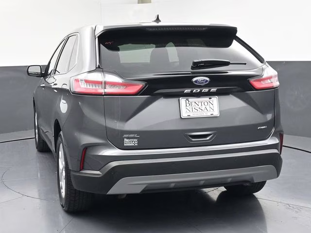 2024 Gray Metallic Ford Edge SEL AWD SUV