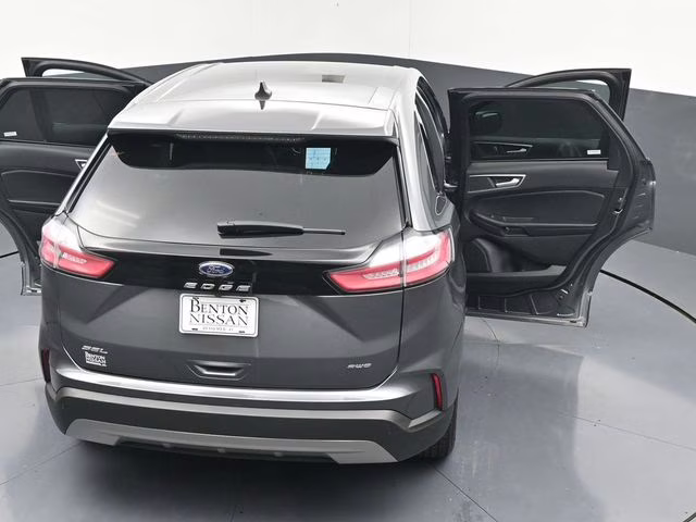 2024 Gray Metallic Ford Edge SEL AWD SUV