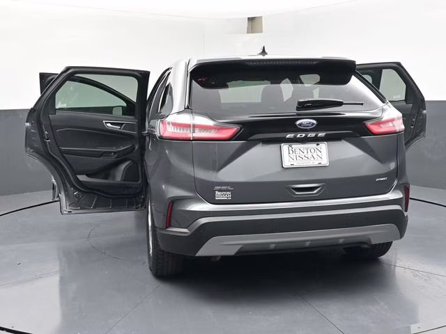 2024 Gray Metallic Ford Edge SEL AWD SUV