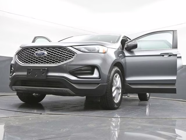 2024 Gray Metallic Ford Edge SEL AWD SUV