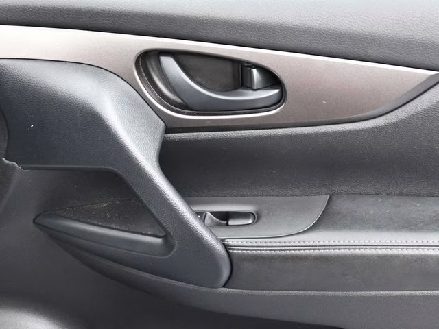 2022 Brilliant Silver Metallic Nissan Rogue Sport S FWD SUV