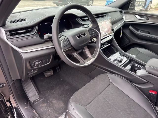 2026 Diamond Black Jeep Grand Cherokee L Altitude 4X4 SUV