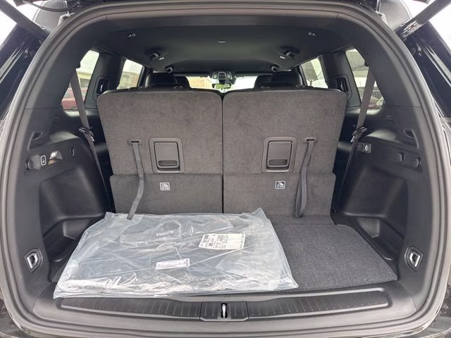 2026 Diamond Black Jeep Grand Cherokee L Altitude 4X4 SUV
