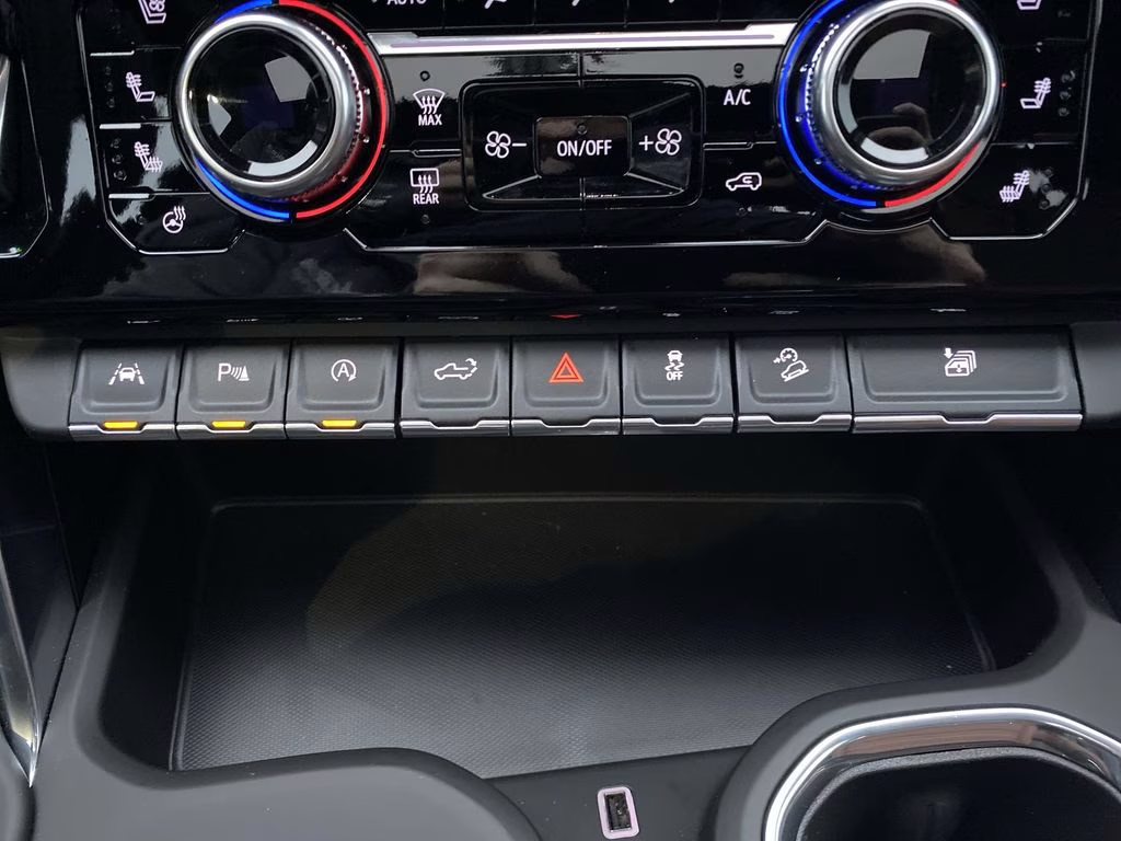 2024 White Frost Tricoat GMC Sierra 1500 Denali Ultimate 4X4 Truck