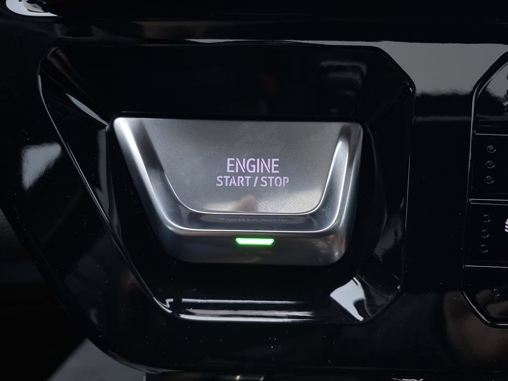 2024 White Frost Tricoat GMC Sierra 1500 Denali Ultimate 4X4 Truck