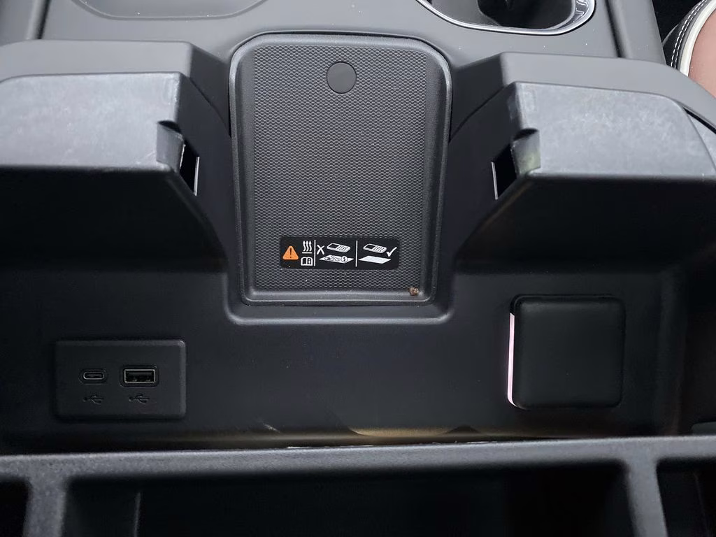 2024 White Frost Tricoat GMC Sierra 1500 Denali Ultimate 4X4 Truck