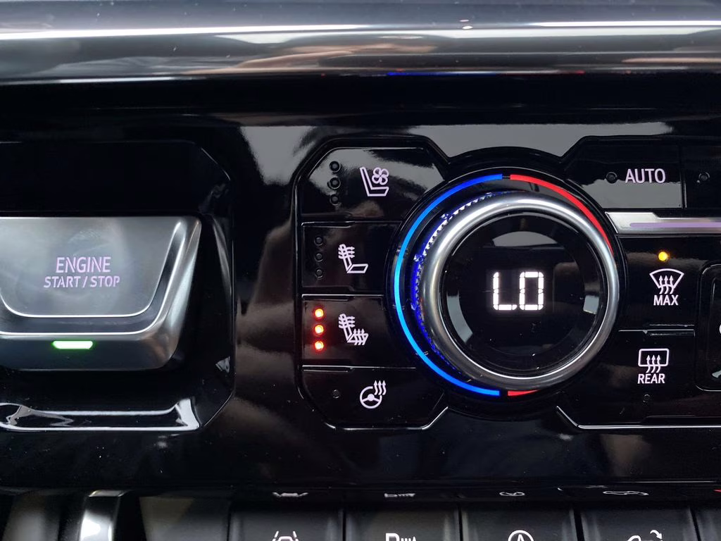 2024 White Frost Tricoat GMC Sierra 1500 Denali Ultimate 4X4 Truck