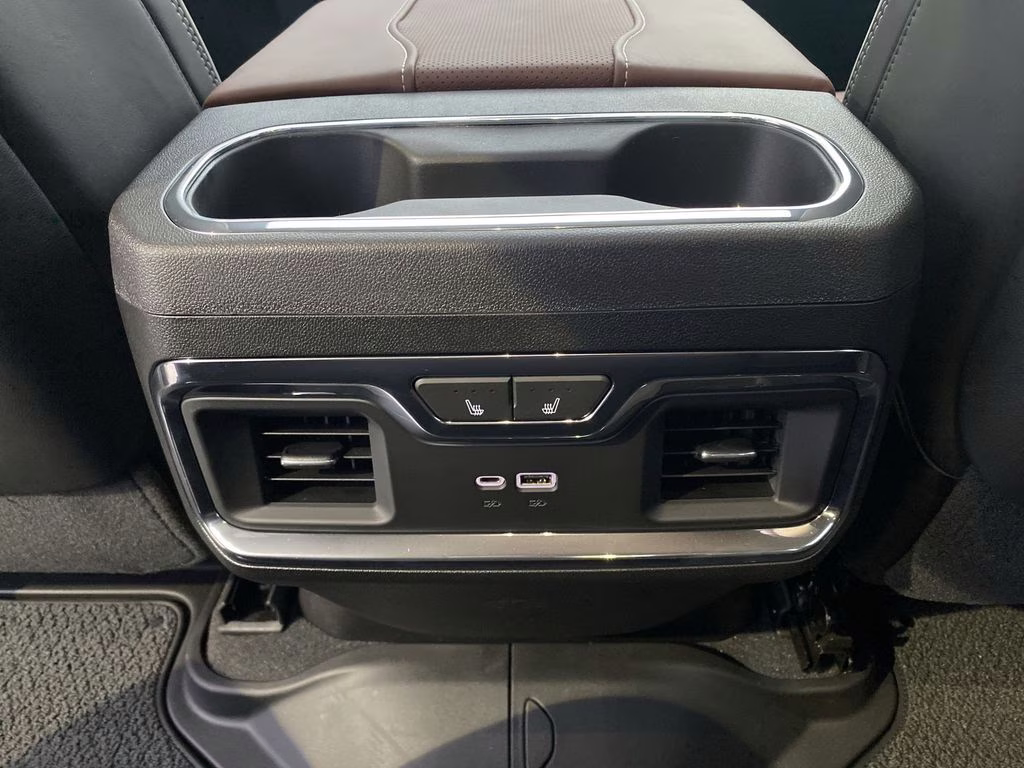 2024 White Frost Tricoat GMC Sierra 1500 Denali Ultimate 4X4 Truck