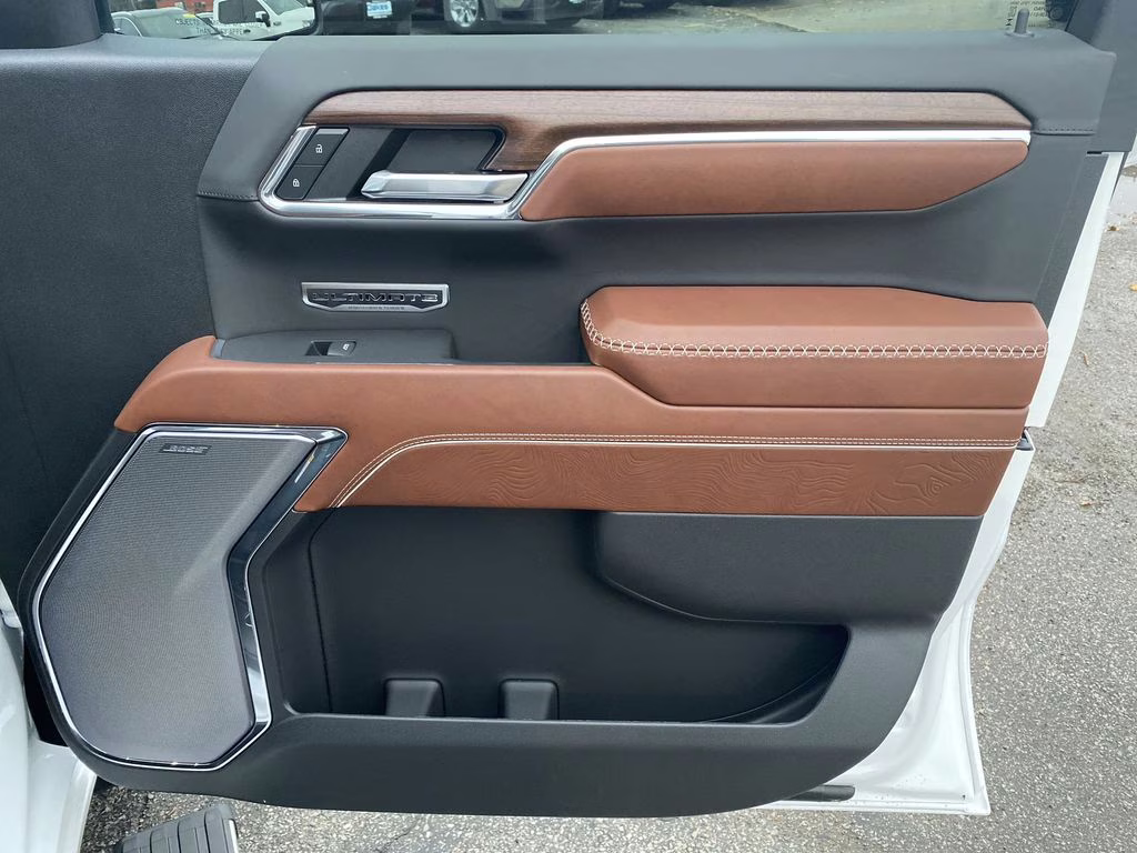 2024 White Frost Tricoat GMC Sierra 1500 Denali Ultimate 4X4 Truck