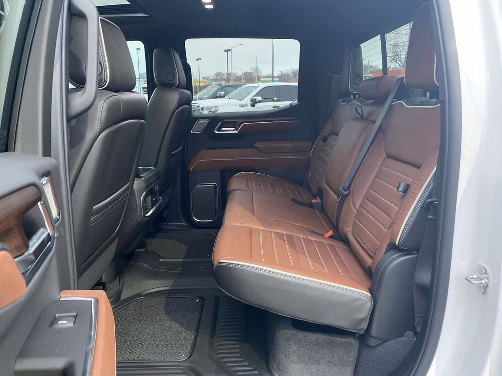 2024 White Frost Tricoat GMC Sierra 1500 Denali Ultimate 4X4 Truck
