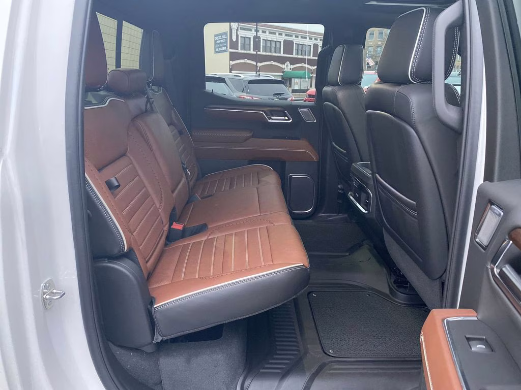 2024 White Frost Tricoat GMC Sierra 1500 Denali Ultimate 4X4 Truck