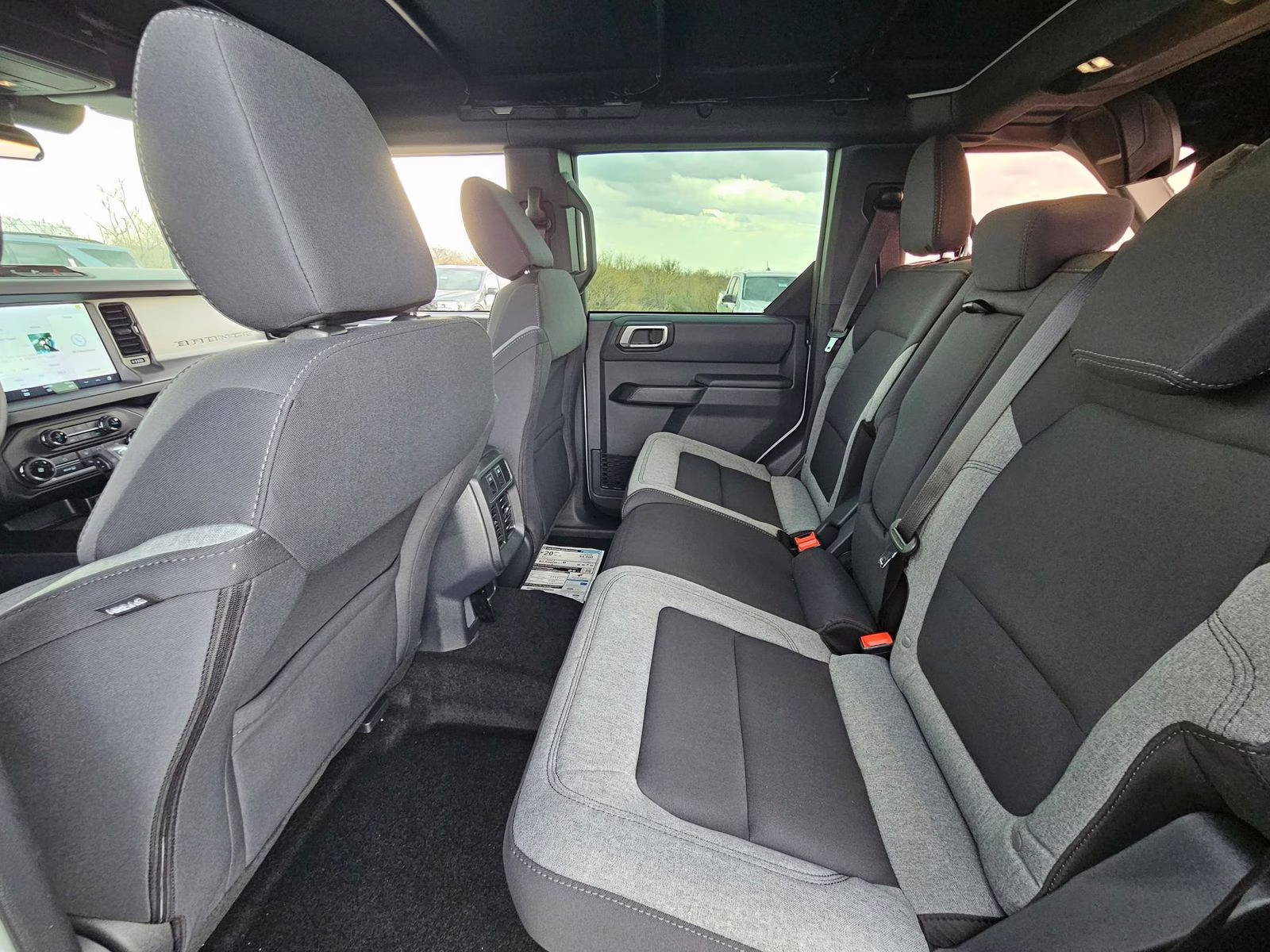 2026 Avalanche Ford Bronco Base 4X4 SUV