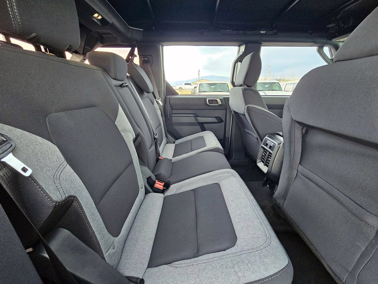 2026 Avalanche Ford Bronco Base 4X4 SUV