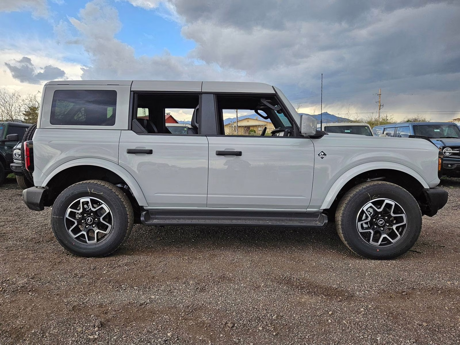 2026 Avalanche Ford Bronco Outer Banks 4X4 SUV