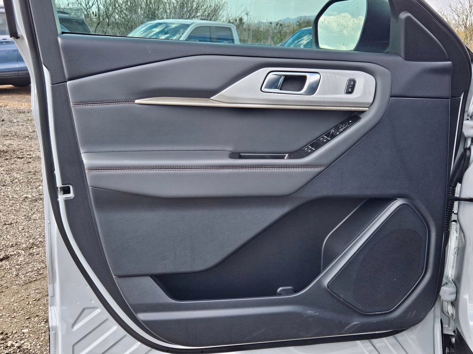 2026 White Metallic Ford Explorer Active RWD SUV