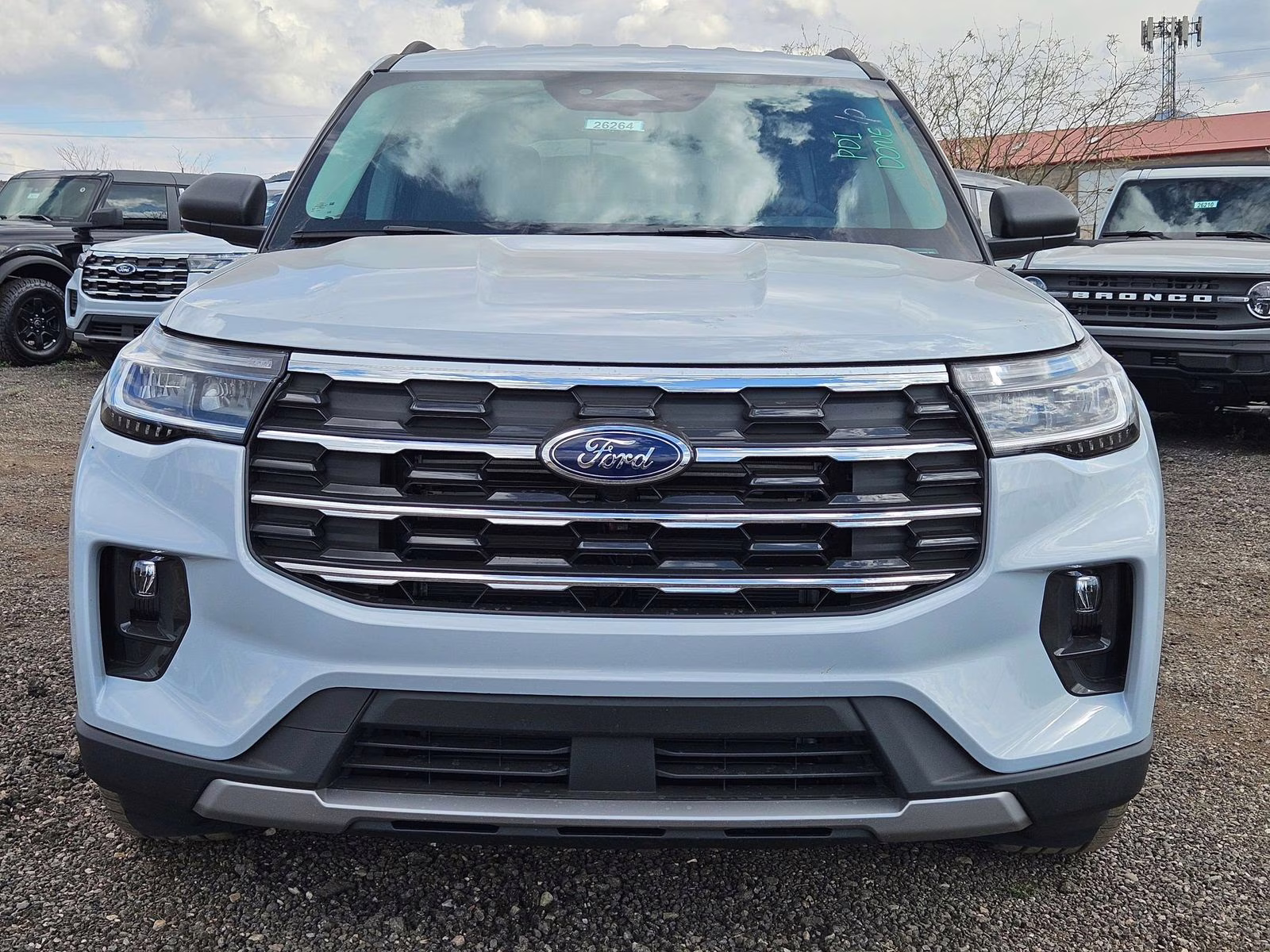 2026 White Metallic Ford Explorer Active RWD SUV