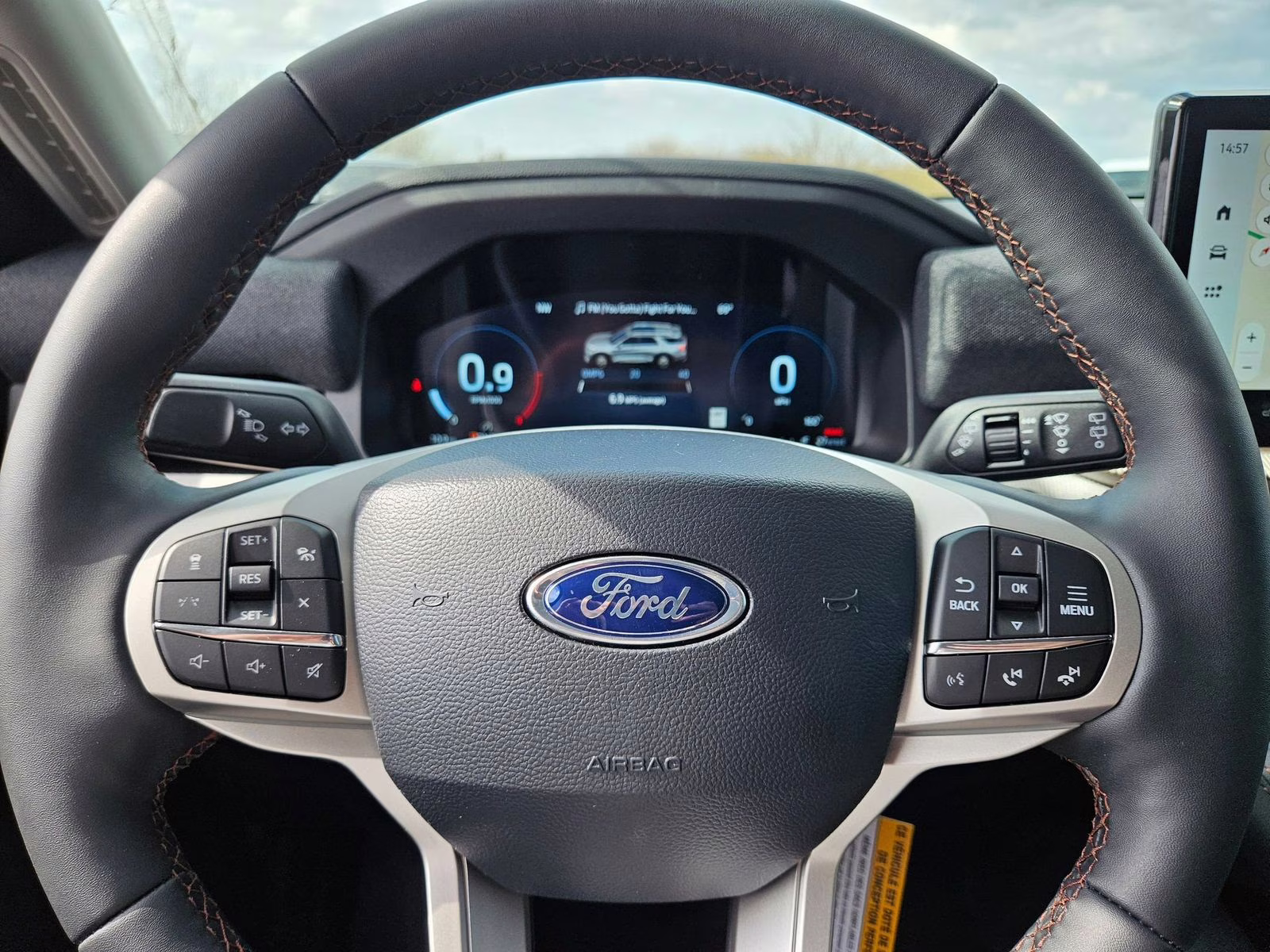 2026 White Metallic Ford Explorer Active RWD SUV