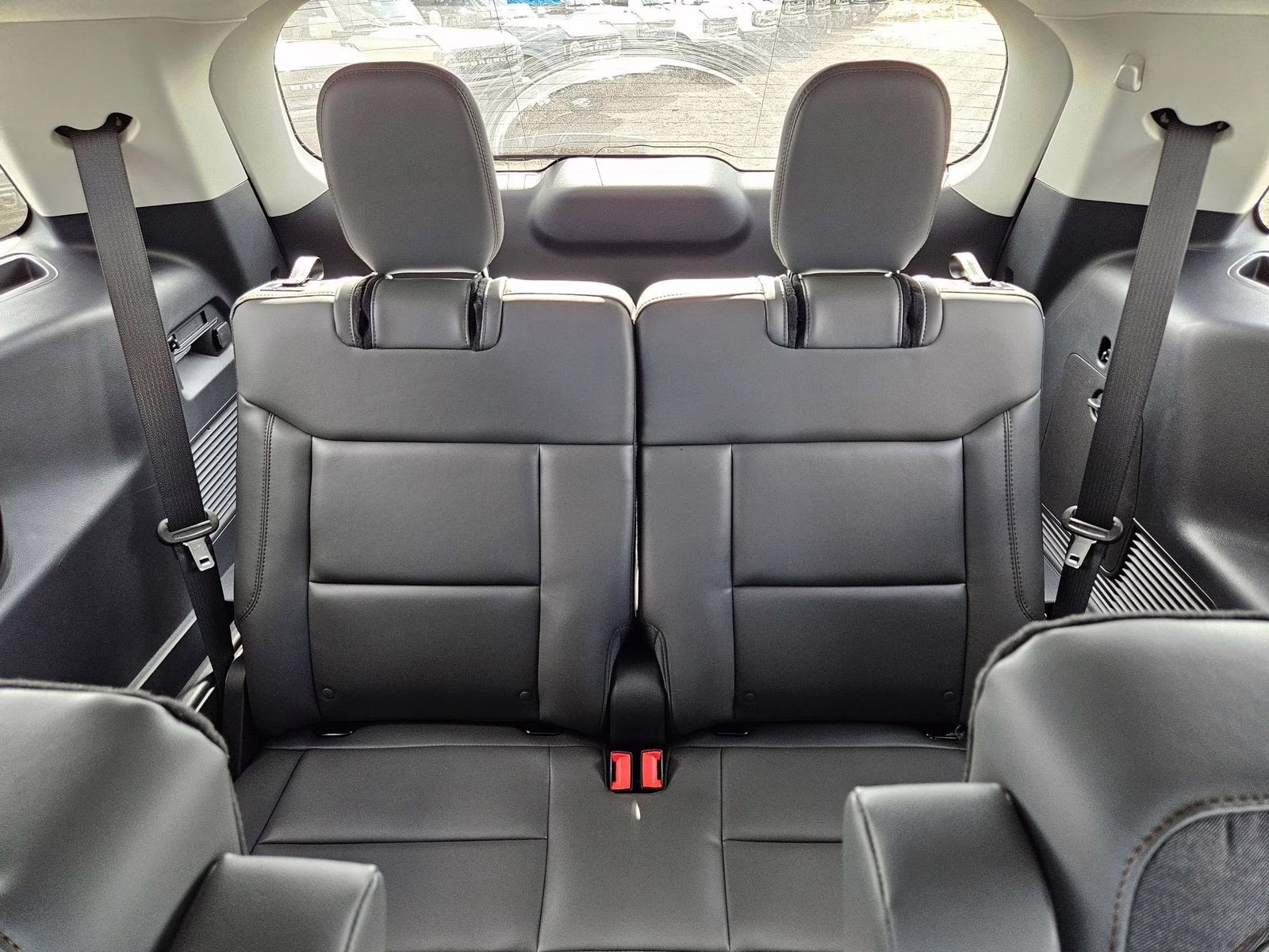 2026 White Metallic Ford Explorer Active RWD SUV