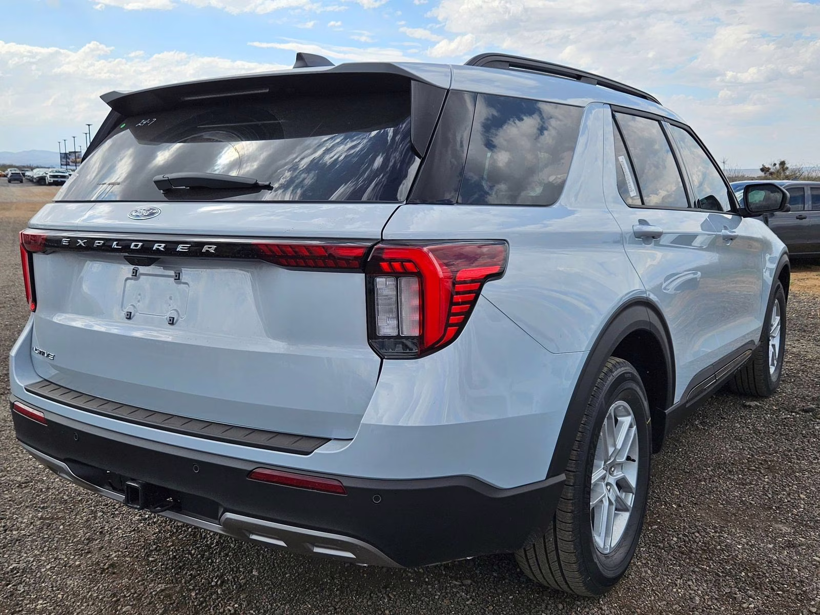 2026 White Metallic Ford Explorer Active RWD SUV