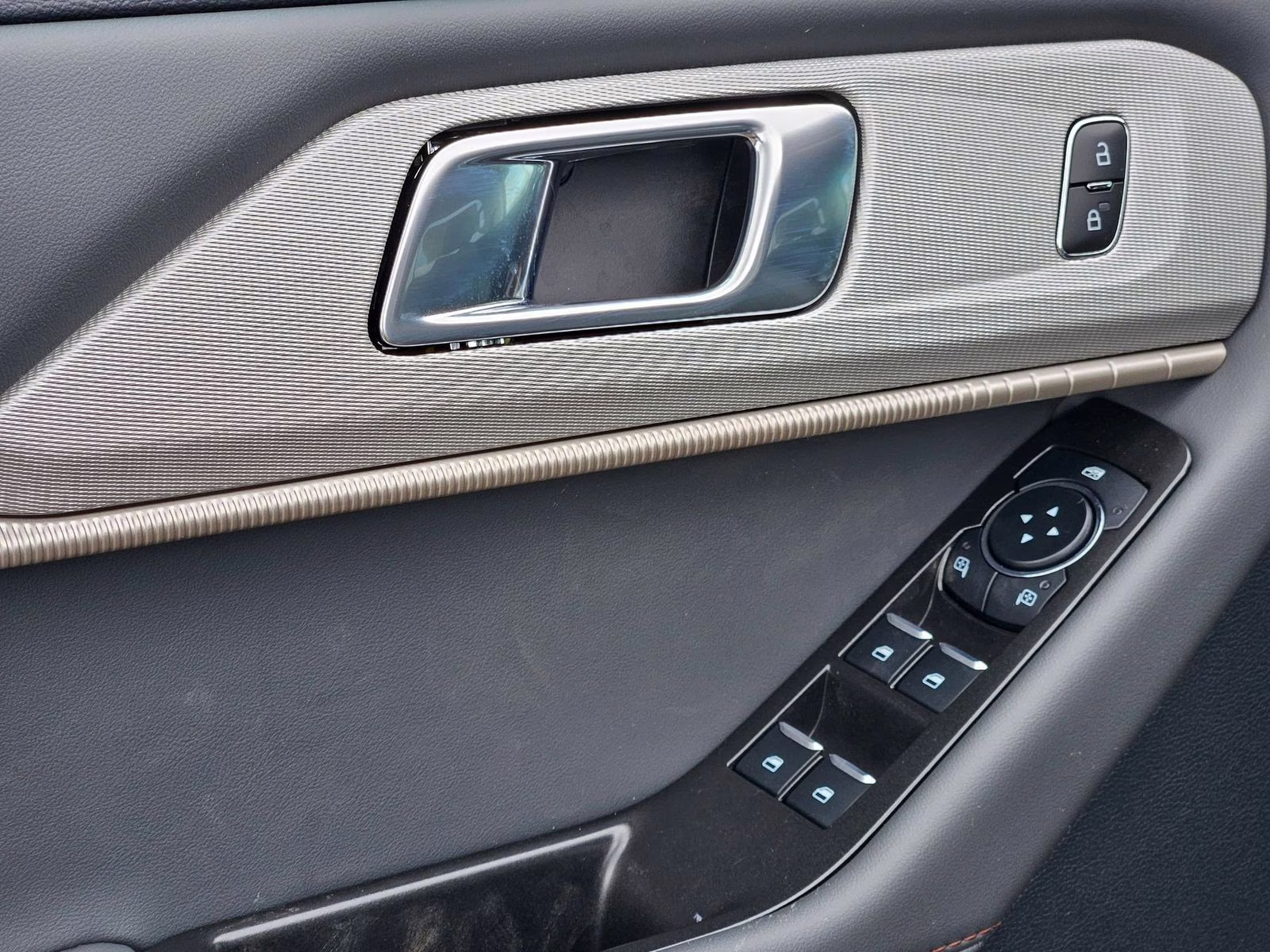 2026 Vapor Blue Ford Explorer Active RWD SUV