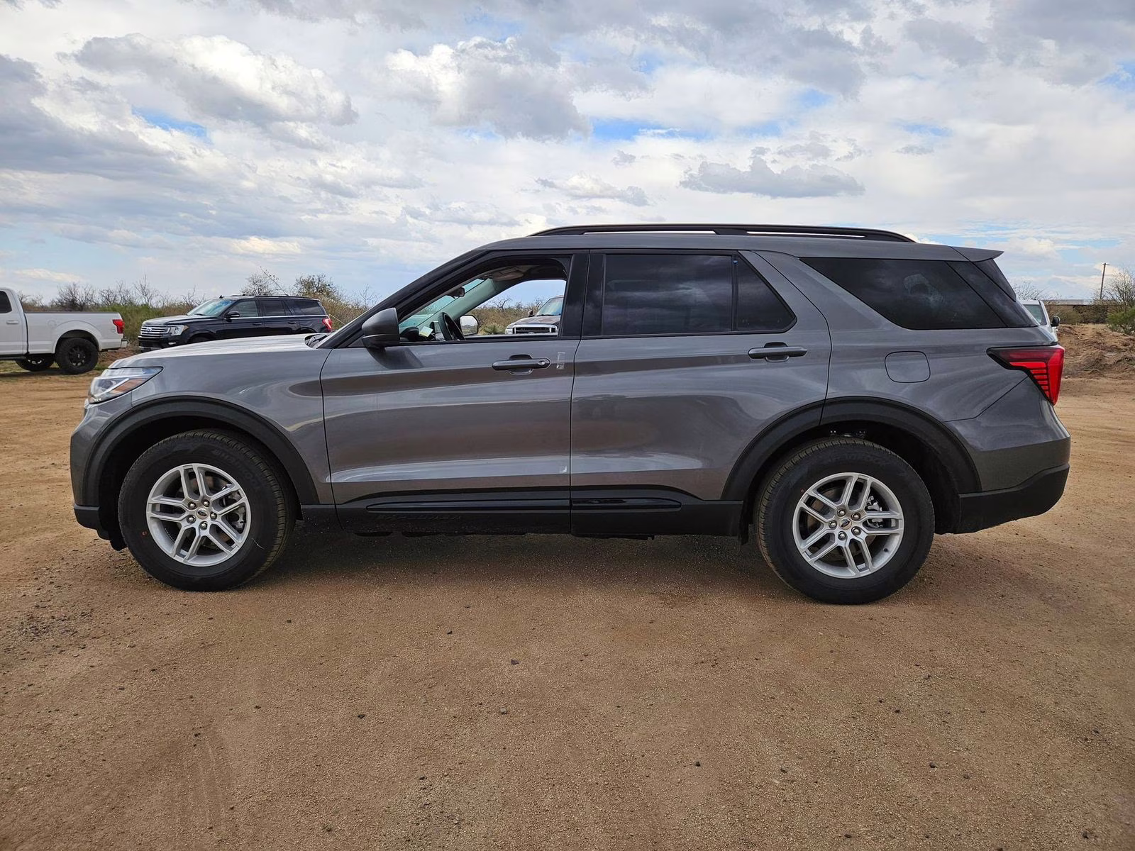 2026 Gray Metallic Ford Explorer Active RWD SUV