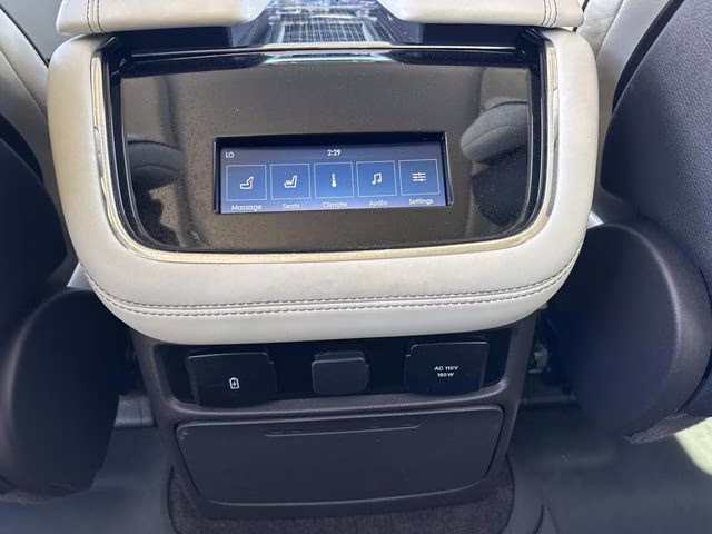 2023 White Metallic Lincoln Navigator Black Label 4X4 SUV