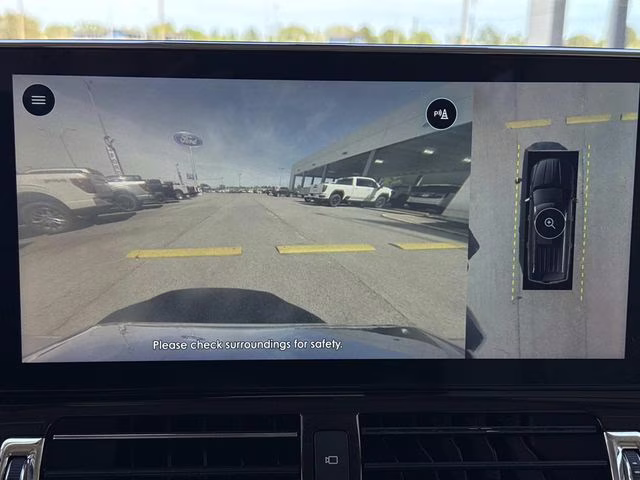 2023 White Metallic Lincoln Navigator Black Label 4X4 SUV