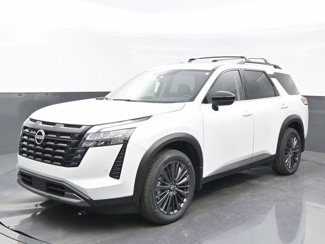 2026 Everest White Pearl Tricoat Nissan Pathfinder SL 4X4 SUV