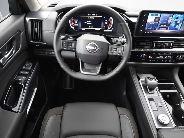 2026 Everest White Pearl Tricoat Nissan Pathfinder SL 4X4 SUV
