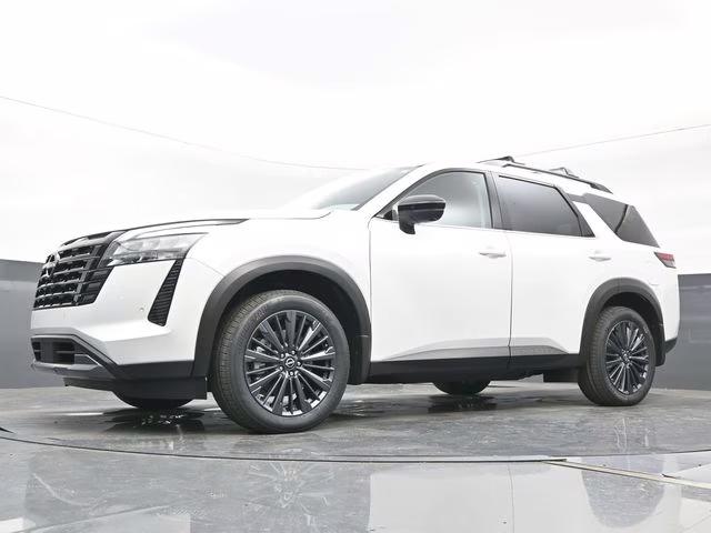 2026 Everest White Pearl Tricoat Nissan Pathfinder SL 4X4 SUV