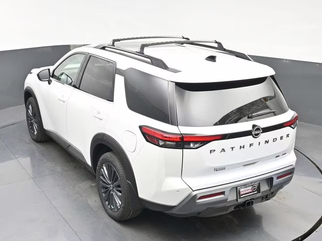 2026 Everest White Pearl Tricoat Nissan Pathfinder SL 4X4 SUV