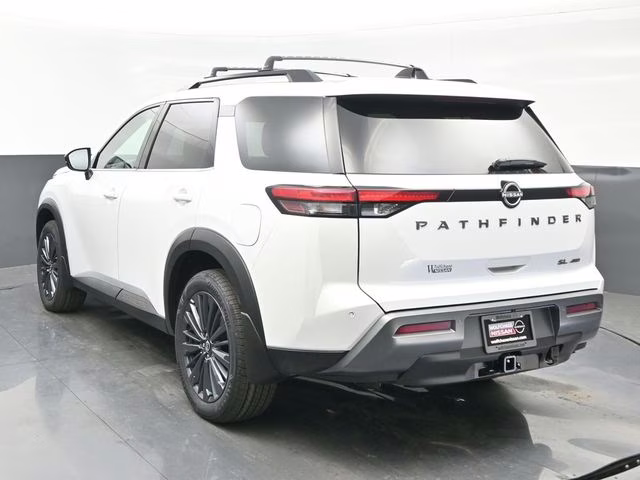 2026 Everest White Pearl Tricoat Nissan Pathfinder SL 4X4 SUV