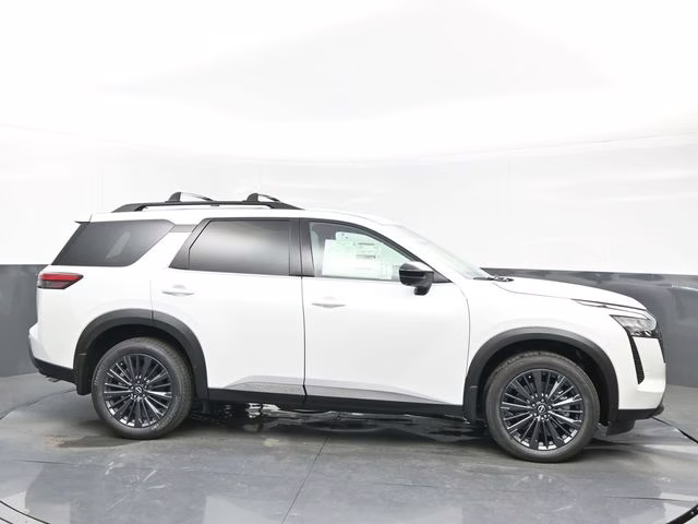 2026 Everest White Pearl Tricoat Nissan Pathfinder SL 4X4 SUV