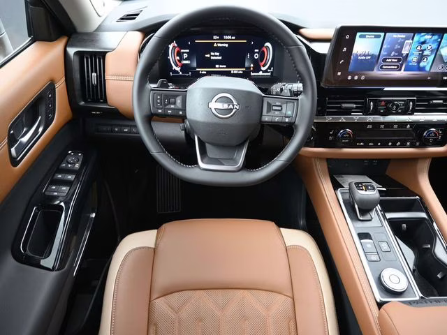 2026 Everest White Pearl/Black Nissan Pathfinder Platinum 4X4 SUV