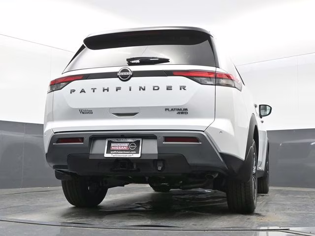 2026 Everest White Pearl/Black Nissan Pathfinder Platinum 4X4 SUV