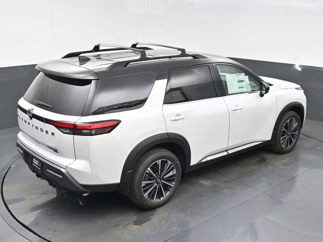 2026 Everest White Pearl/Black Nissan Pathfinder Platinum 4X4 SUV