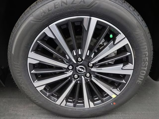 2026 Everest White Pearl/Black Nissan Pathfinder Platinum FWD SUV