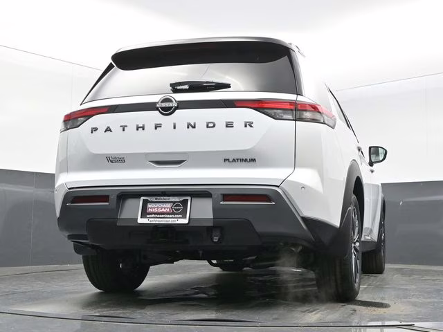 2026 Everest White Pearl/Black Nissan Pathfinder Platinum FWD SUV