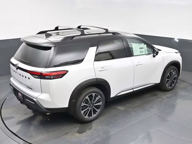 2026 Everest White Pearl/Black Nissan Pathfinder Platinum FWD SUV