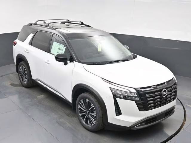 2026 Everest White Pearl/Black Nissan Pathfinder Platinum FWD SUV