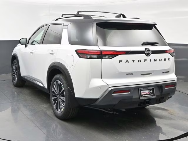 2026 Everest White Pearl/Black Nissan Pathfinder Platinum FWD SUV