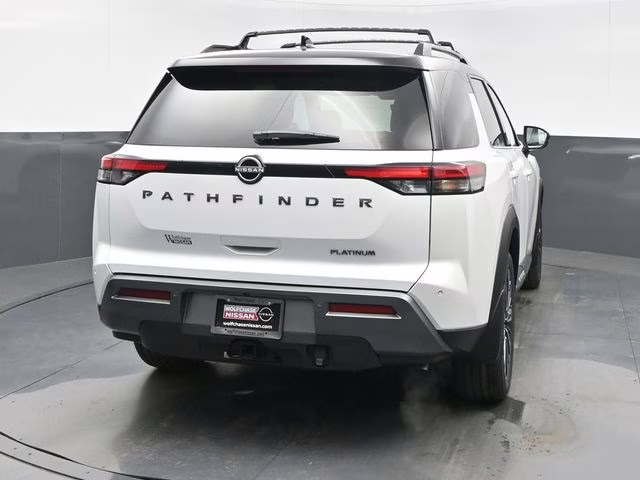 2026 Everest White Pearl/Black Nissan Pathfinder Platinum FWD SUV