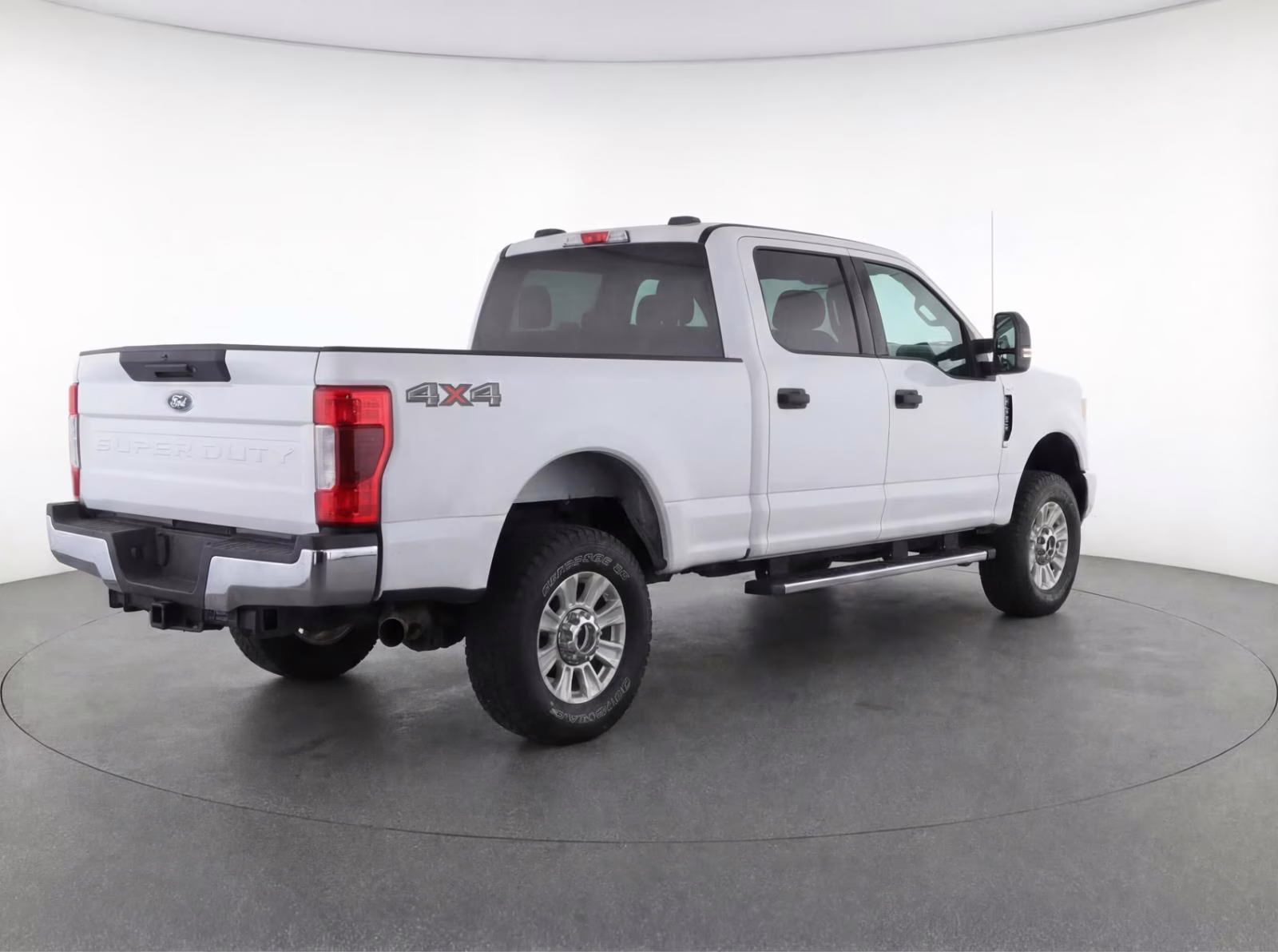 2020 Oxford White Ford Super Duty F-350 SRW XLT 4X4 Truck