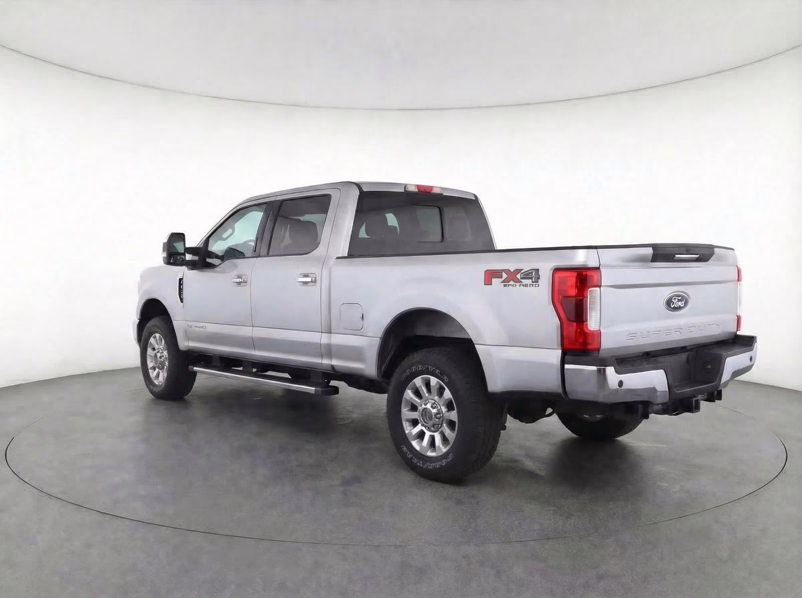 2019 Ingot Silver Ford Super Duty F-350 SRW XLT 4X4 Truck