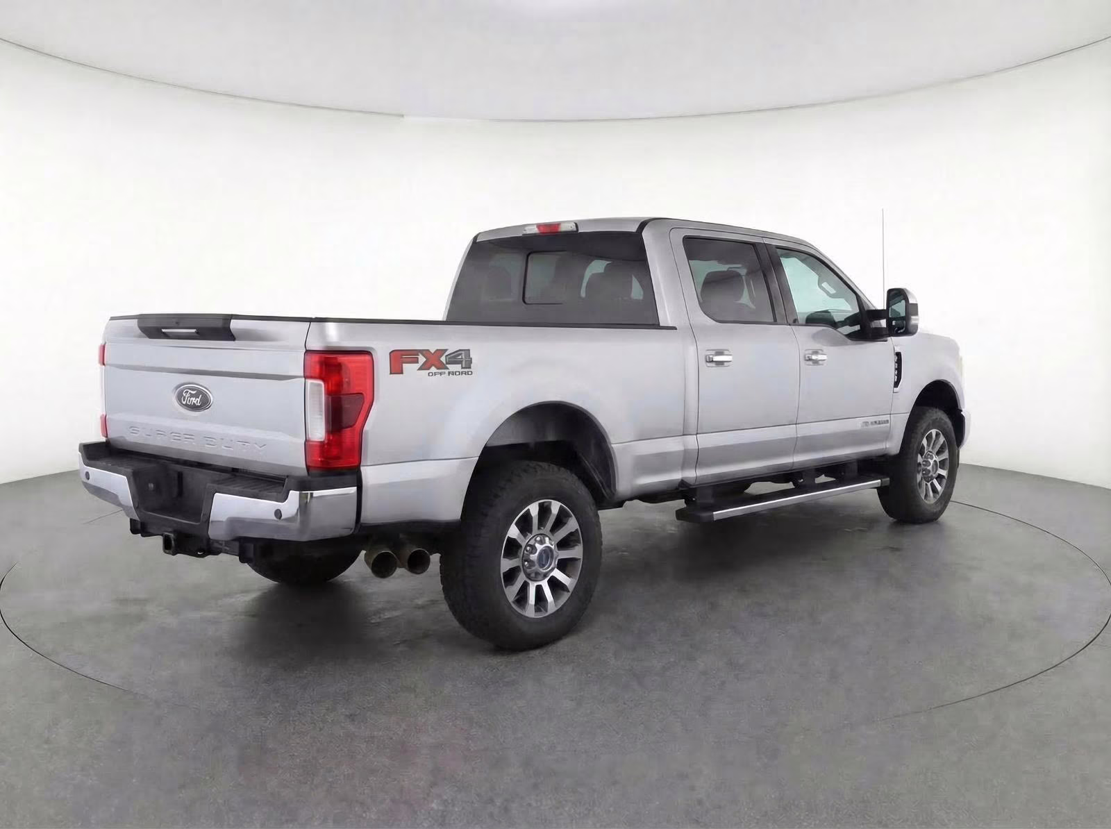 2019 Ingot Silver Ford Super Duty F-350 SRW XLT 4X4 Truck