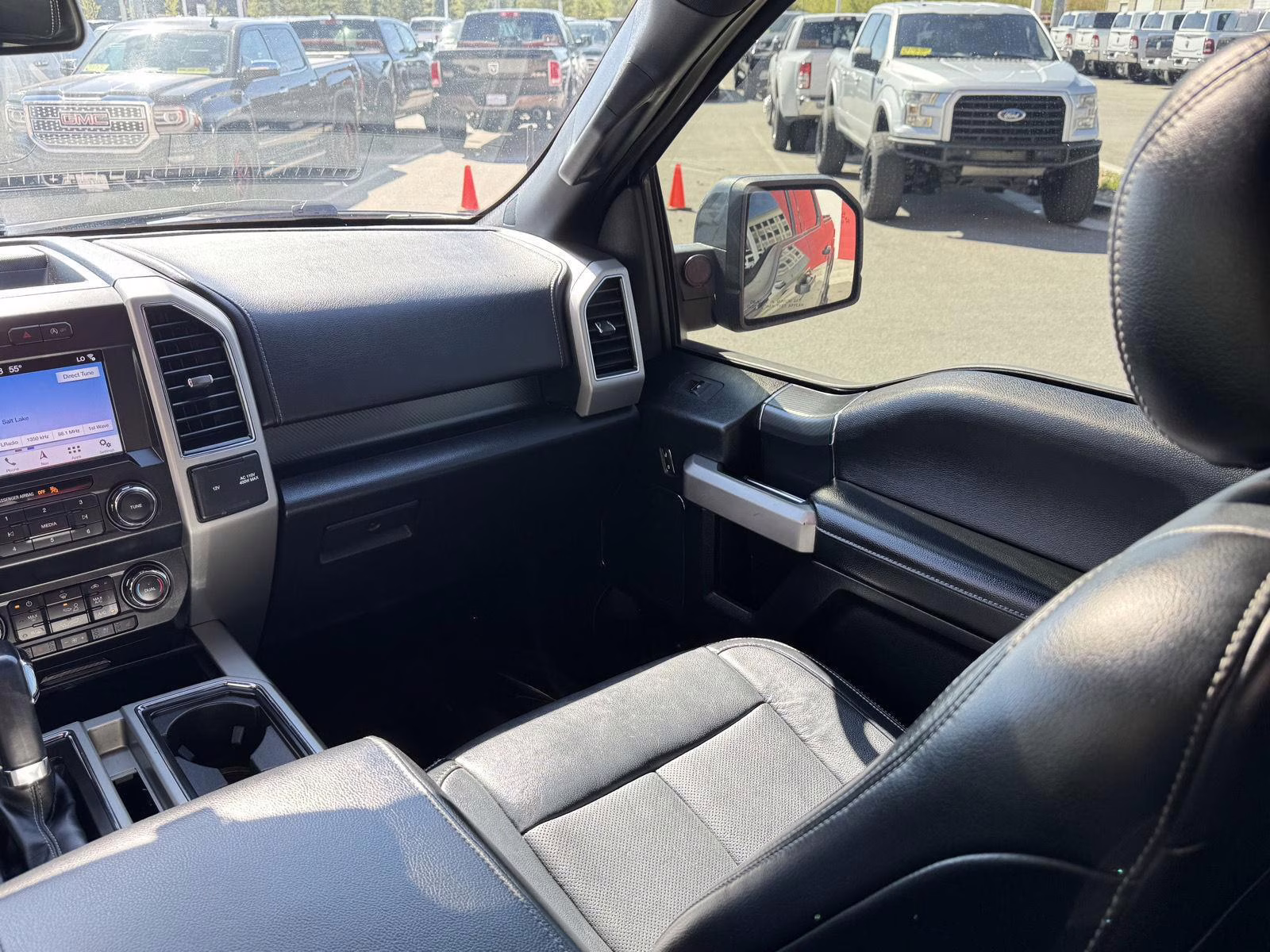 2019 Magnetic Ford F-150 LARIAT 4X4 Truck