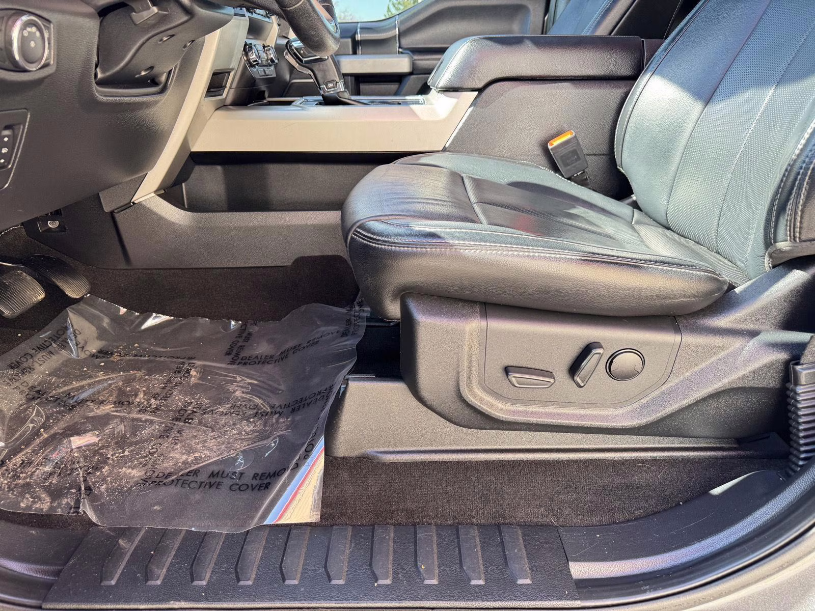 2019 Magnetic Ford F-150 LARIAT 4X4 Truck