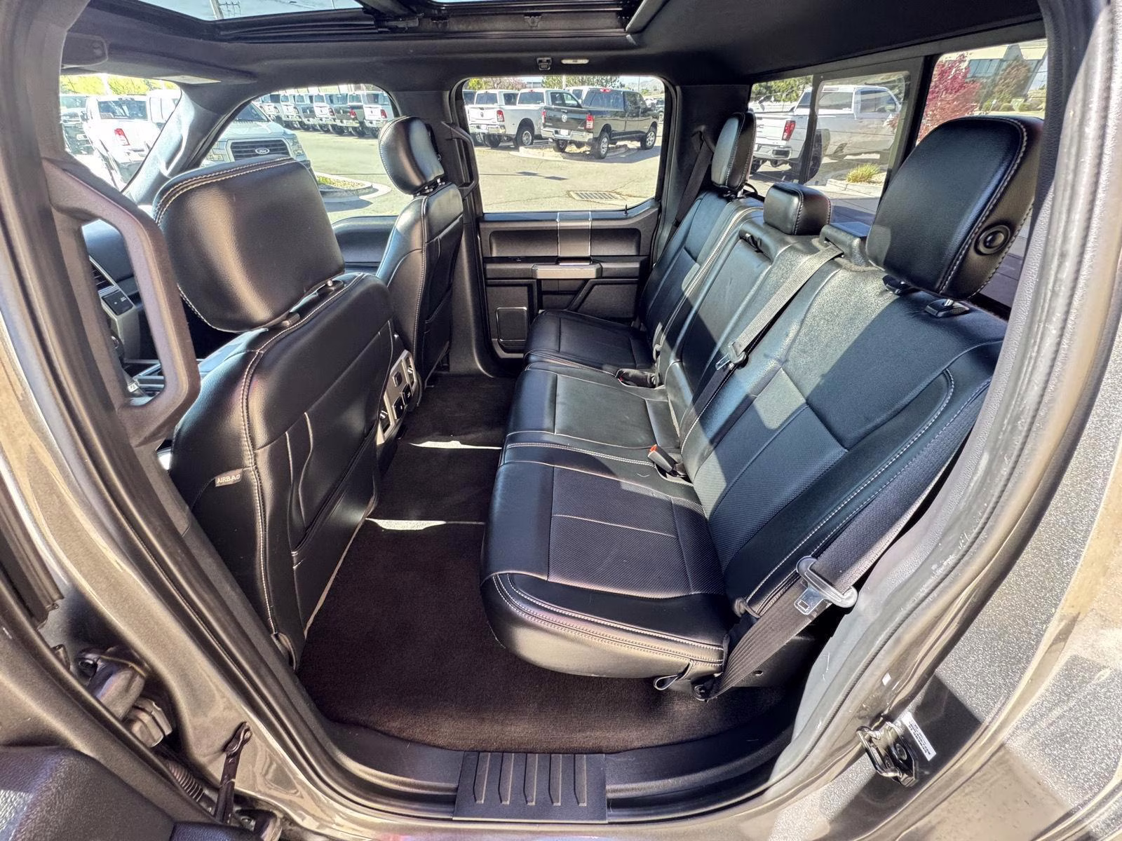 2019 Magnetic Ford F-150 LARIAT 4X4 Truck