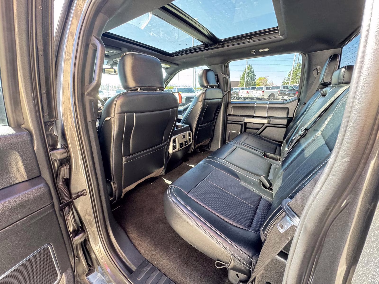 2019 Magnetic Ford F-150 LARIAT 4X4 Truck